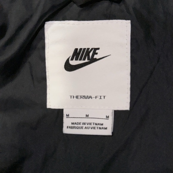 Nike Women’s sportswear thermal-fit classic parka - Picture 8 of 9